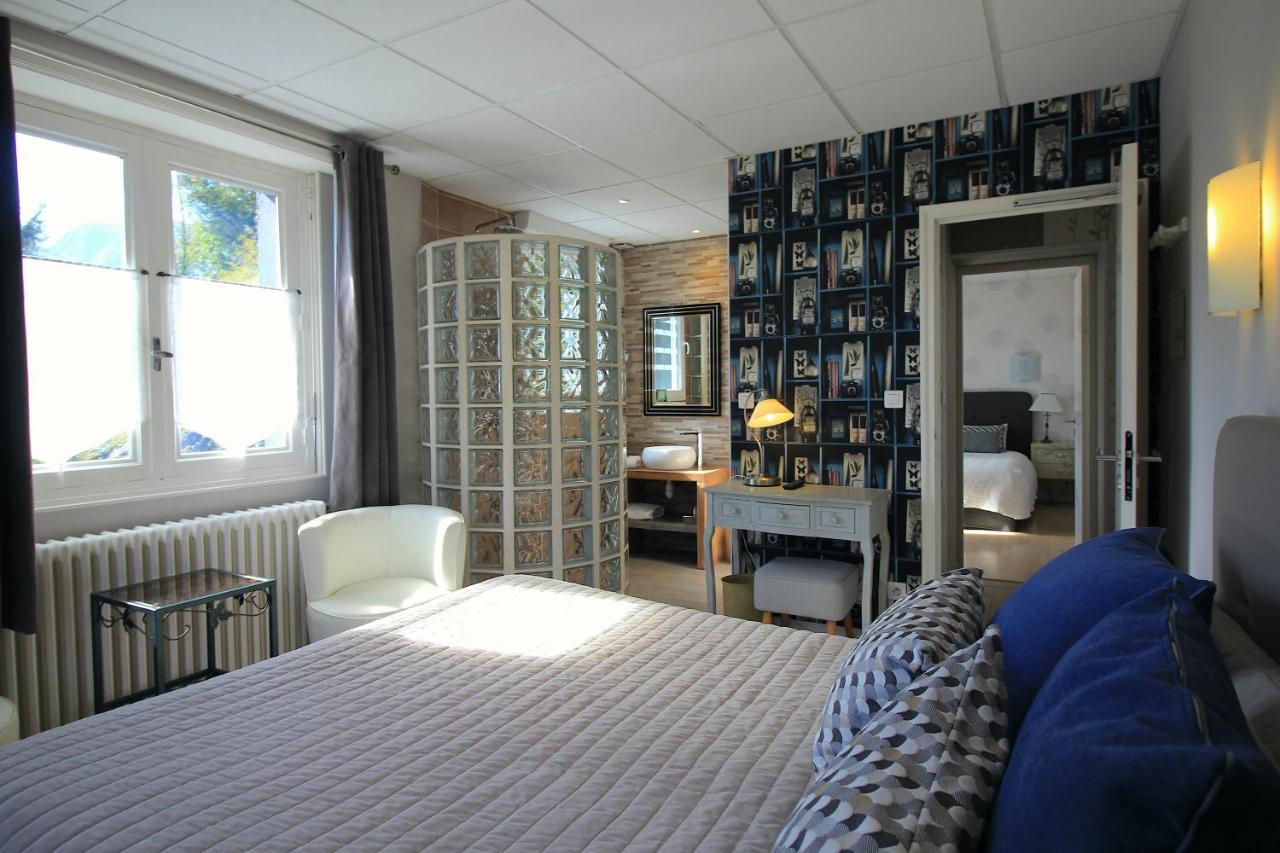 Logis Hotel L'Ayguelade Bielle Exteriör bild